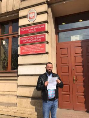 Der polnische Roma sitzt hinter Gittern in Wien, weil er einen Wagen gemietet hat. Sitzt da ein unschuldiger Mann, der durch die Fehler der österreichischen und polnischen Polizei als jener gezeigt wurde, der einen luxuriösen BMW gestohlen hat und einen ös