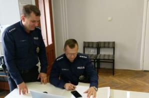 Wykorzystał okazję i okradł kobietę śpiącą na ławce