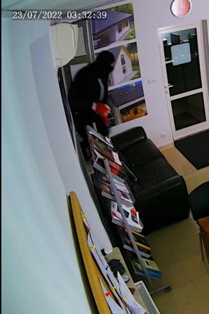 [VIDEO] Znów włamanie koło Wyszkowa. Rutkowski wskazuje policji możliwych sprawców