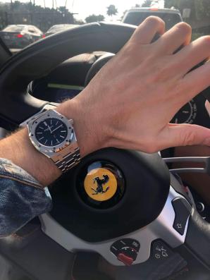 [VIDEO] Kradzież zegarka wartego 300 000 zł w Warszawie! Rozpoznajesz sprawcę? Dzwoń na numer alarmowy Biura Rutkowski 600 007 007 !