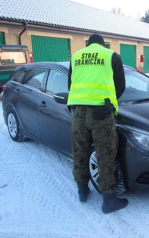 Poszukiwany listem gończym Litwin „znaleziony” w samochodzie skradzionym w Niemczech