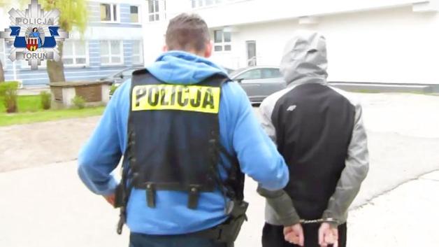 [VIDEO] Snajper z toruńskich Wrzosów trafił do celi