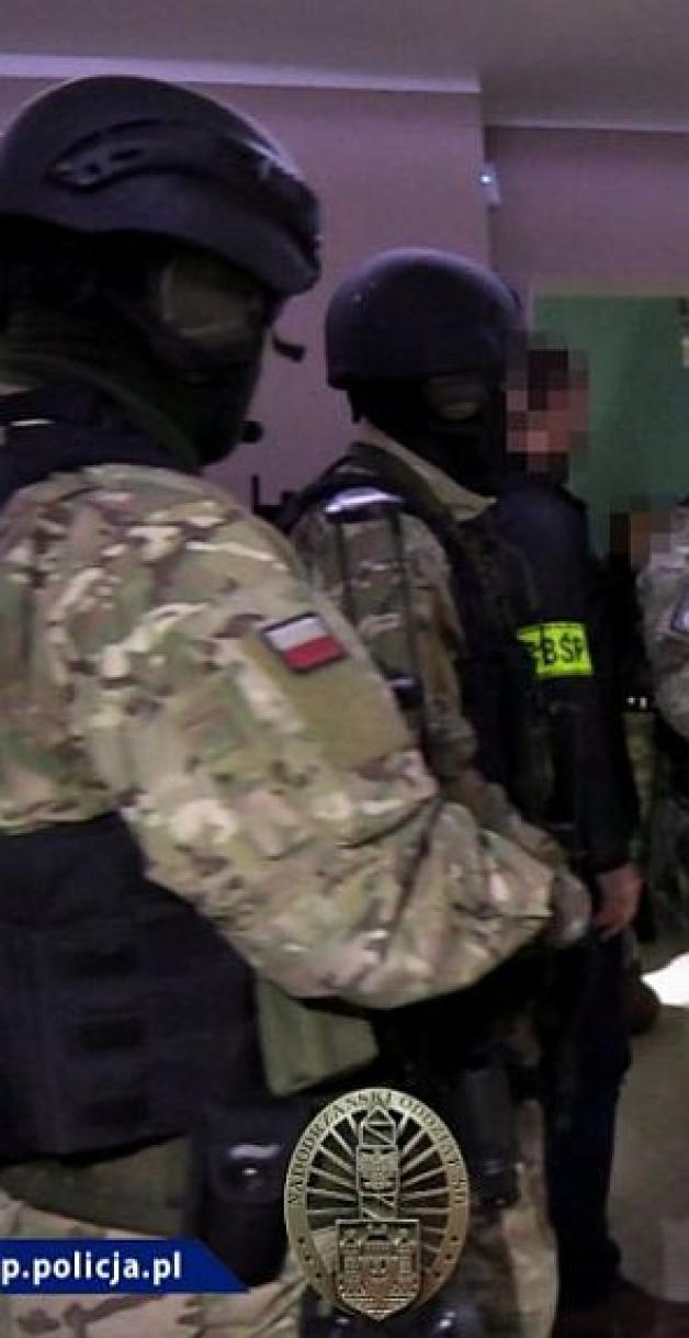 Akt oskarżenia w sprawie karuzeli podatkowej w obrocie metalami szlachetnymi